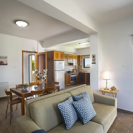 Villa Maroni Beachfront *