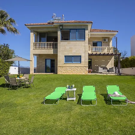 Maroni Beachfront لارنكا