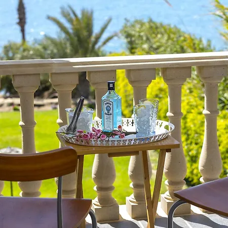 Maroni Beachfront لارنكا
