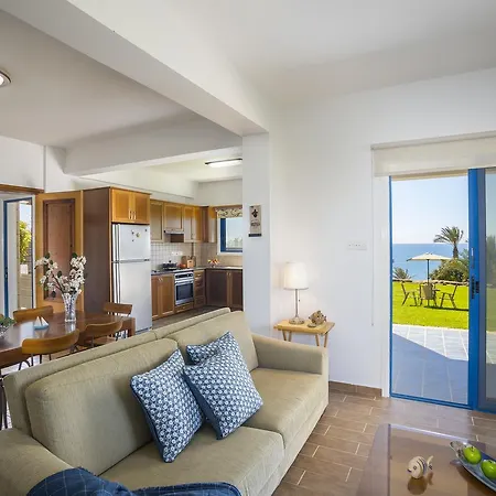 Villa Maroni Beachfront Larnaca