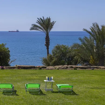 Villa Maroni Beachfront Larnaca