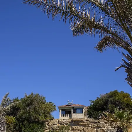 Maroni Beachfront فيلة
