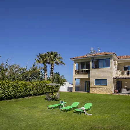 Willa Maroni Beachfront Larnaca